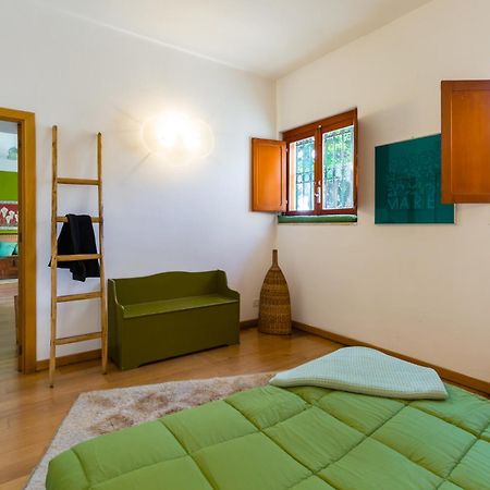Kamyhouse Una Tranquilla Struttura Nel Verde Villa Napoli Bagian luar foto