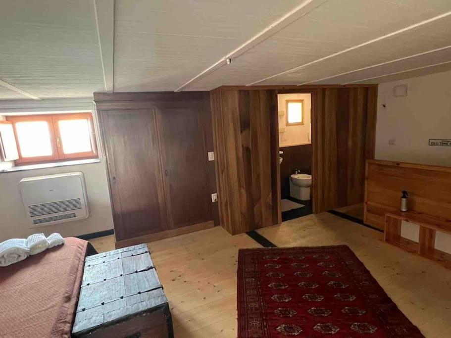 Kamyhouse Una Tranquilla Struttura Nel Verde Villa Napoli Bagian luar foto