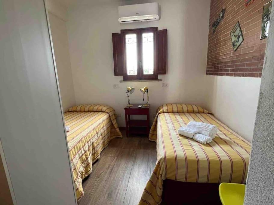 Kamyhouse Una Tranquilla Struttura Nel Verde Villa Napoli Bagian luar foto