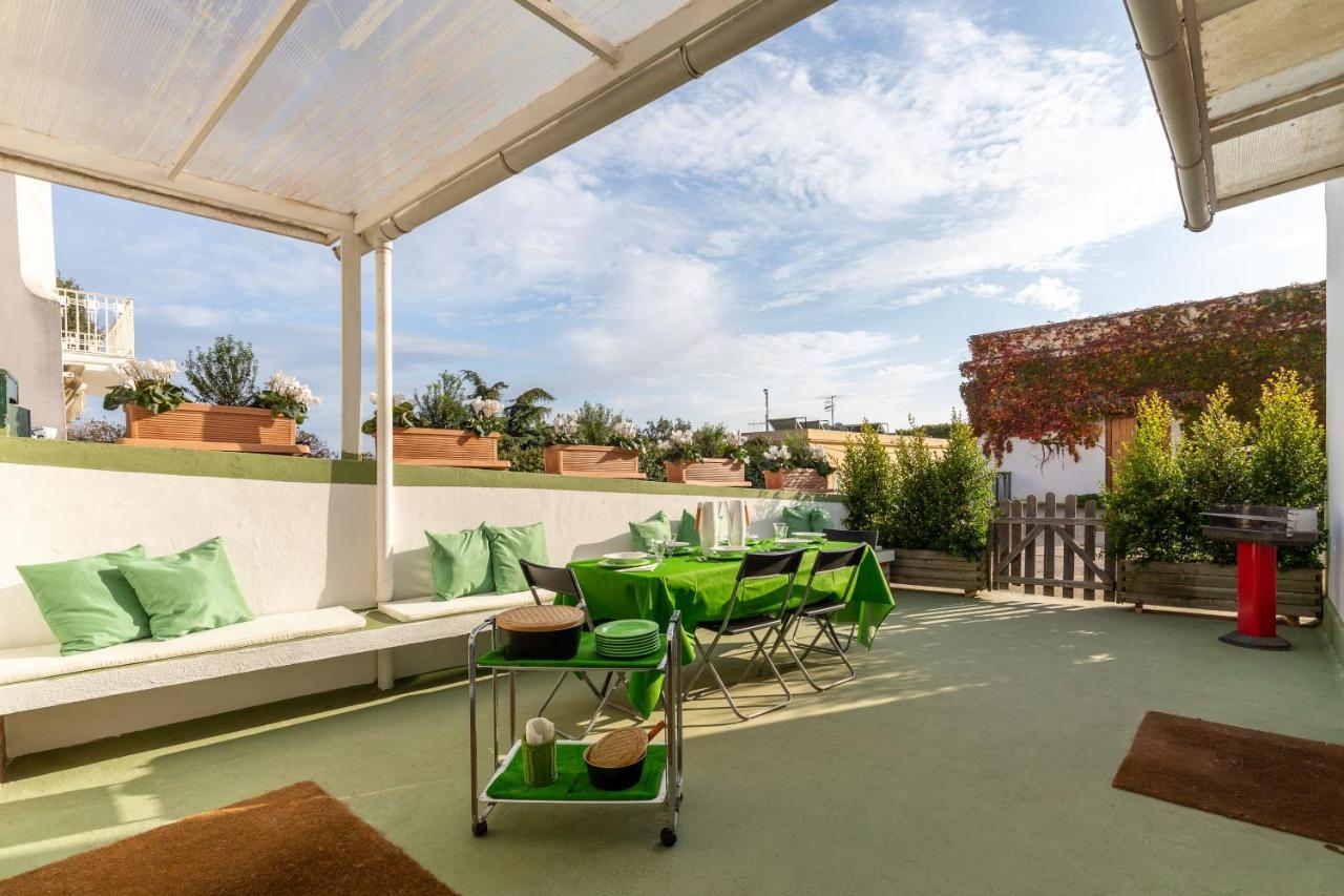Kamyhouse Una Tranquilla Struttura Nel Verde Villa Napoli Bagian luar foto