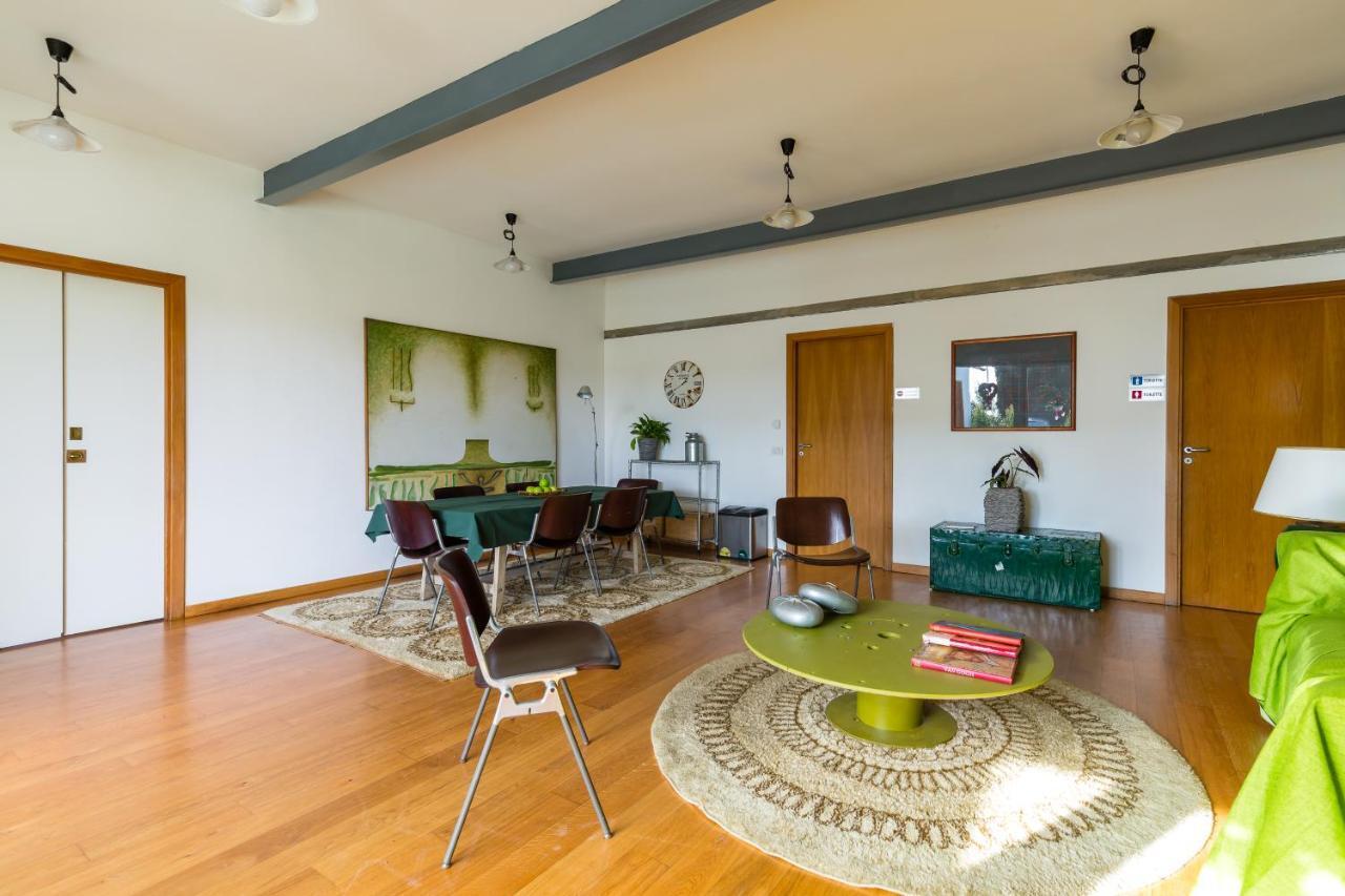 Kamyhouse Una Tranquilla Struttura Nel Verde Villa Napoli Bagian luar foto