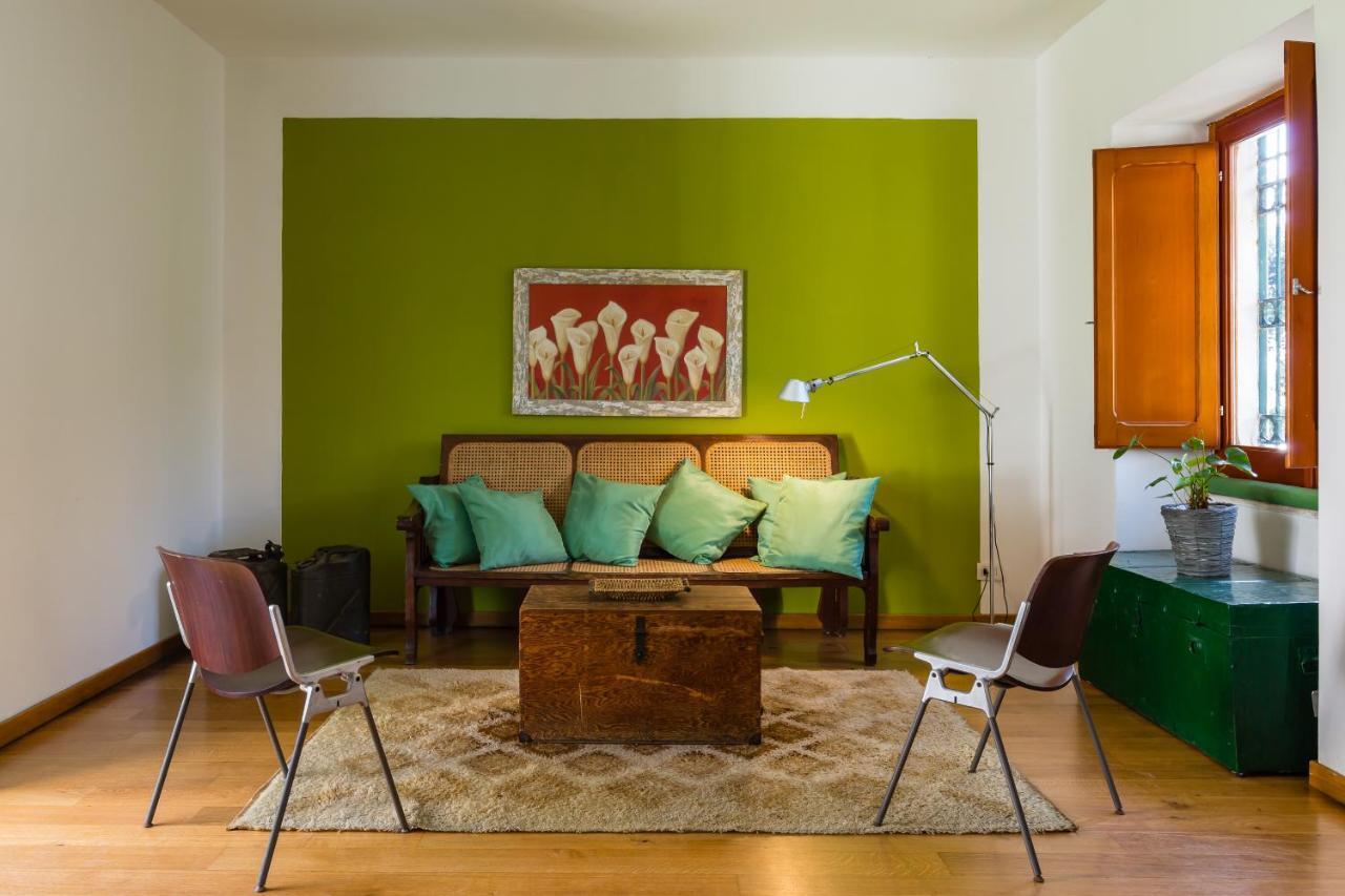 Kamyhouse Una Tranquilla Struttura Nel Verde Villa Napoli Bagian luar foto