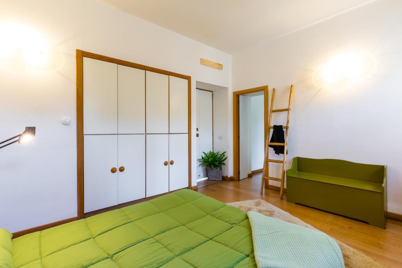 Kamyhouse Una Tranquilla Struttura Nel Verde Villa Napoli Bagian luar foto