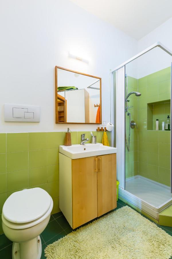 Kamyhouse Una Tranquilla Struttura Nel Verde Villa Napoli Bagian luar foto