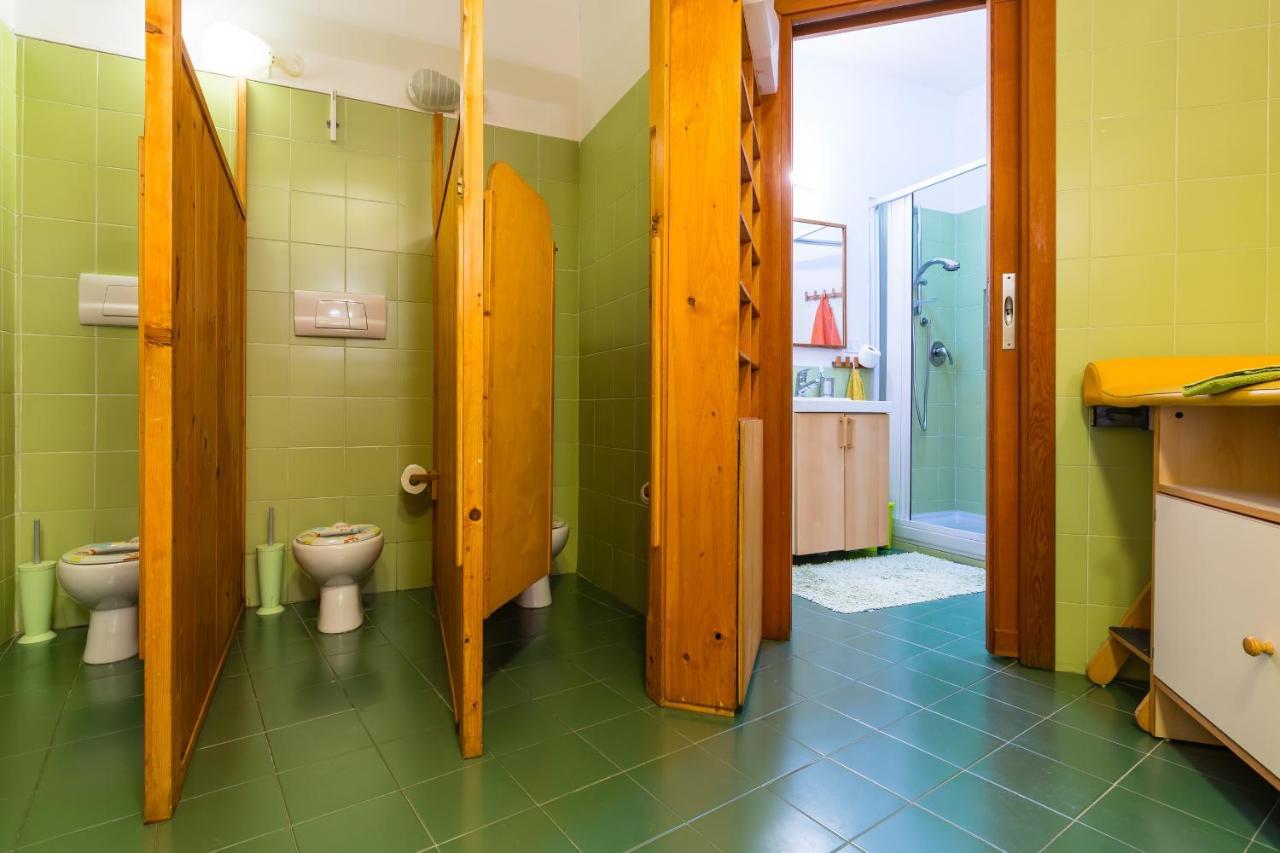 Kamyhouse Una Tranquilla Struttura Nel Verde Villa Napoli Bagian luar foto