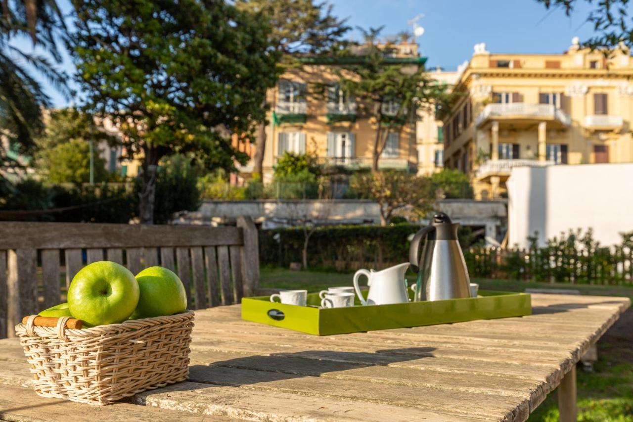 Kamyhouse Una Tranquilla Struttura Nel Verde Villa Napoli Bagian luar foto
