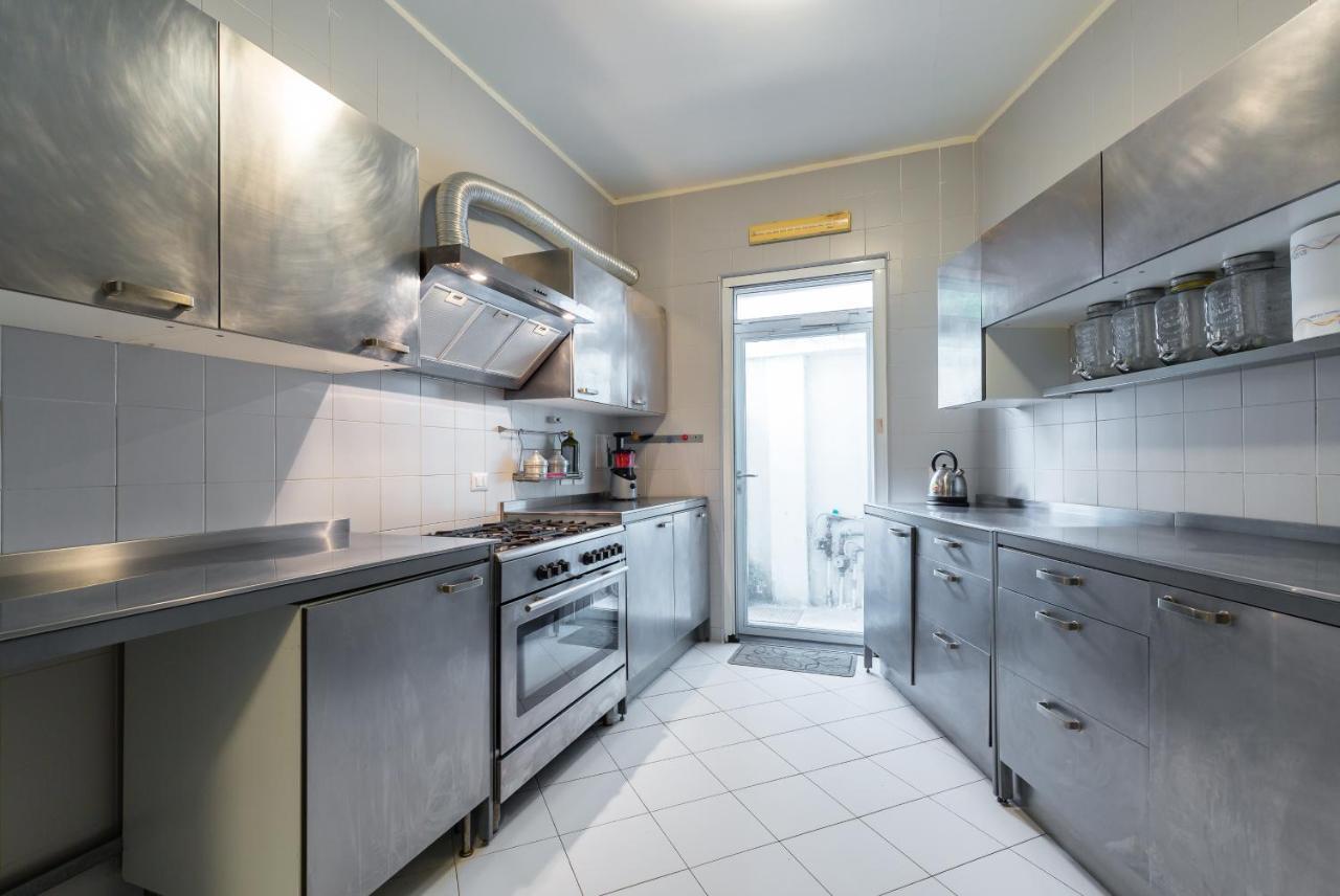 Kamyhouse Una Tranquilla Struttura Nel Verde Villa Napoli Bagian luar foto