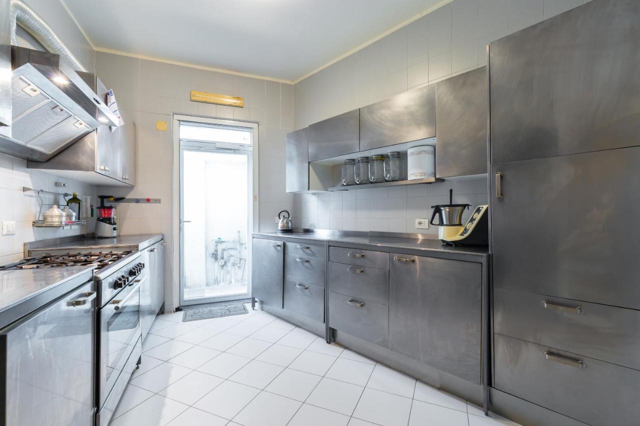 Kamyhouse Una Tranquilla Struttura Nel Verde Villa Napoli Bagian luar foto