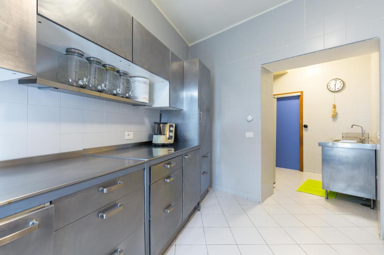 Kamyhouse Una Tranquilla Struttura Nel Verde Villa Napoli Bagian luar foto